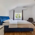 Casa vacanze Vujusa By Interhome