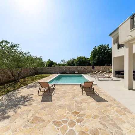 Casa de Férias Vujusa By Interhome *
