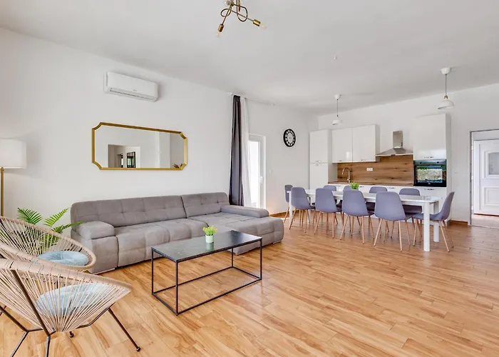 Vujusa By Interhome *