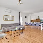 Vujusa By Interhome *