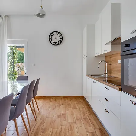 Vujusa By Interhome 펜션 *